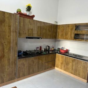 Tủ Bếp Nhôm Pha Màu Vân Gỗ