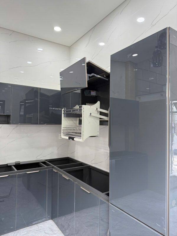 Tủ Bếp Nhôm Cánh Kính Màu Đen - Ảnh 2