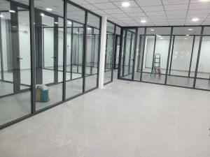 Vách Văn Phòng Khung Nhôm Xingfa - Siêu Thị Mega Q2